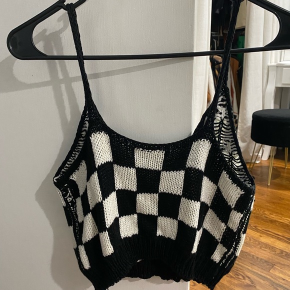 Checkered black and white knit crop top - Picture 3 of 4